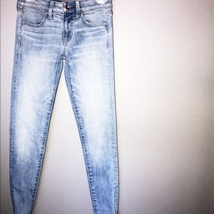 AE light wash skinny jeans (jeggings)